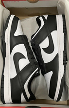 Cargar imagen en el visor de la galería, Nike Dunk Low Retro White Black (2021)
