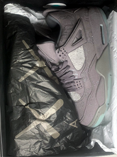 Cargar imagen en el visor de la galería, Jordan 4 Retro Kaws
