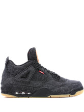 Cargar imagen en el visor de la galería, Jordan 4 Retro Levi&#39;s Black
