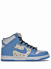 Cargar imagen en el visor de la galería, Nike Dunk High Pro SB Supreme Blue Stars
