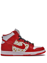 Cargar imagen en el visor de la galería, Nike Dunk High Pro SB Supreme Red Stars
