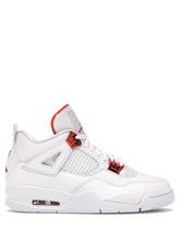 Cargar imagen en el visor de la galería, Jordan 4 Retro Metallic Orange
