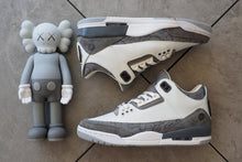 Cargar imagen en el visor de la galería, Jordan 3 Retro Kaws ft. Bespoke
