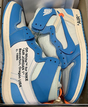 Cargar imagen en el visor de la galería, Jordan 1 Retro High Off-White University Blue
