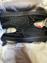 Cargar imagen en el visor de la galería, Jordan 1 Retro Low OG SP Travis Scott Black Phantom
